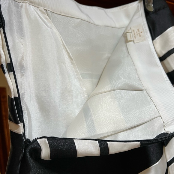 EUC Authentic Kate Spade Organza Black & White Striped Pleated Skirt - Picture 12 of 12